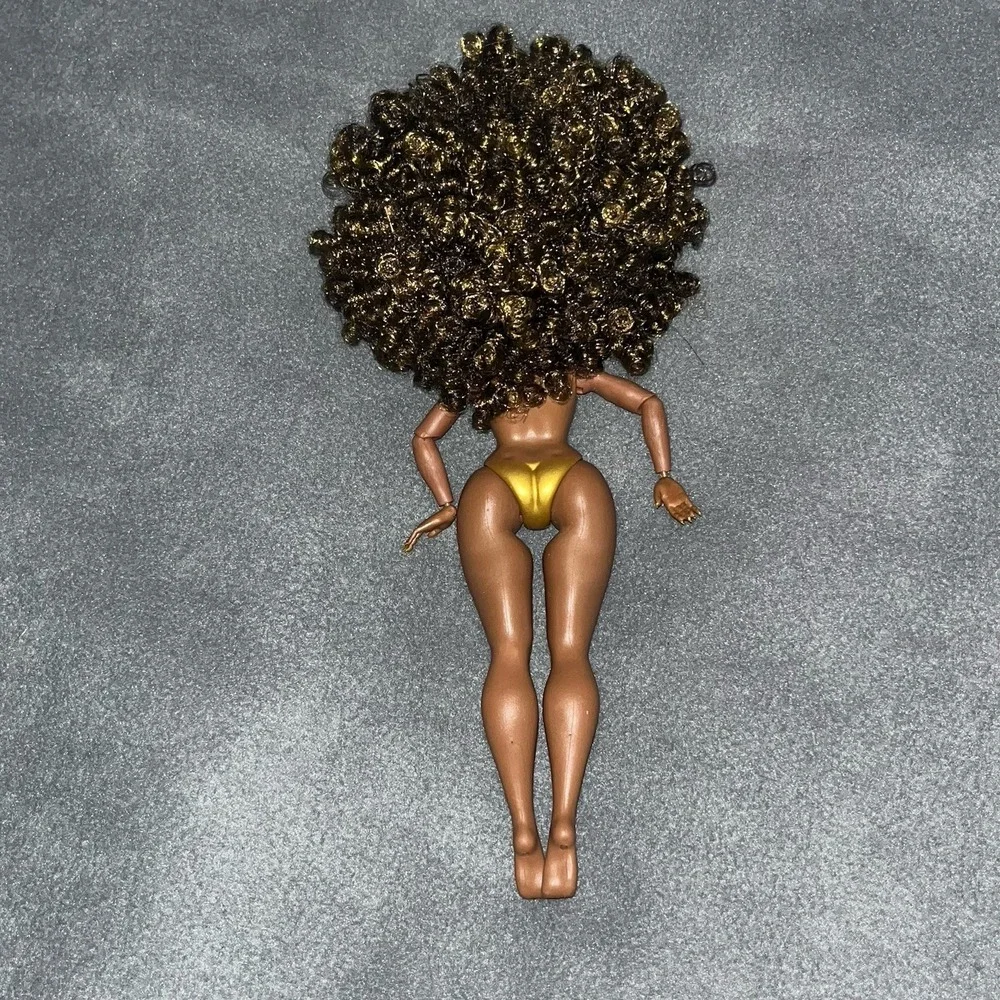 L.O.L. Surprise OMG - Royal Bee Fashion Doll Black/Gold‎ Hair Articulated Nude